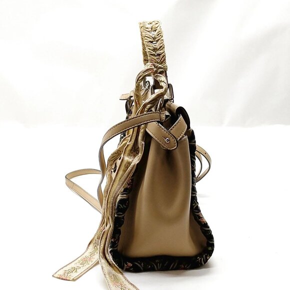 Authentic Fendi Beige Leather Hand Bag mn764-121225 - Picture 4 of 16